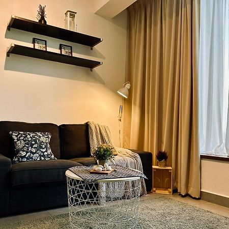 Cozy Kanvas Soho Suites Сайберджая Экстерьер фото
